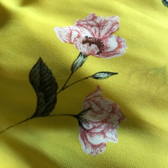 🦄Yellow Hi Low Top - Picture 3 of 3